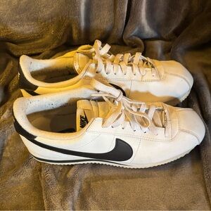 Nike Men's Classic White/Black Cortez Sneakers